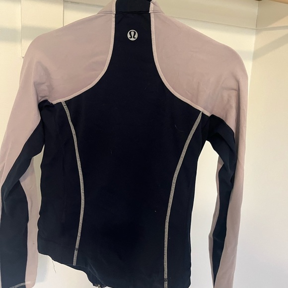 Vintage lululemon athletic long sleeve, quality like new - Picture 1 of 2